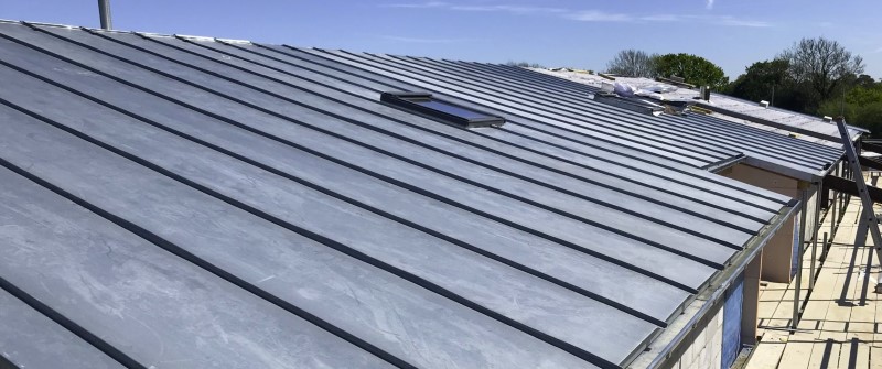 installation de toiture zinc